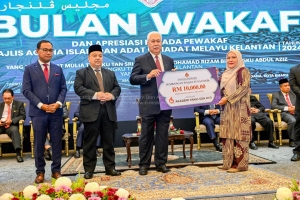 SEMAKIN HARI SEMAKIN CINTAKAN WAKAF